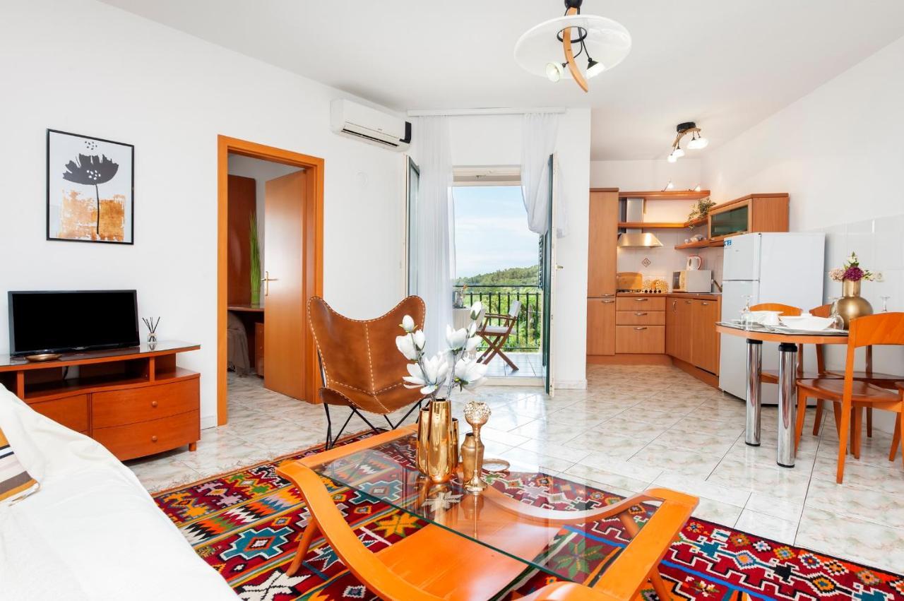 Villa Mareonda - Apartments Sussurro Rovinj Exteriör bild